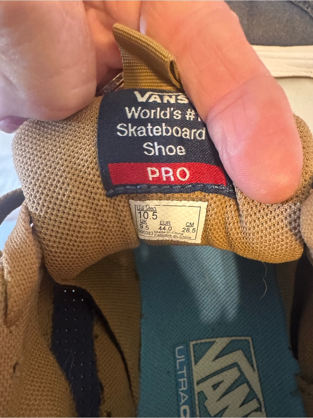 VANS - Picture 6 of 7